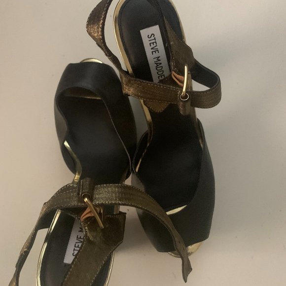 Heels - Picture 2 of 3